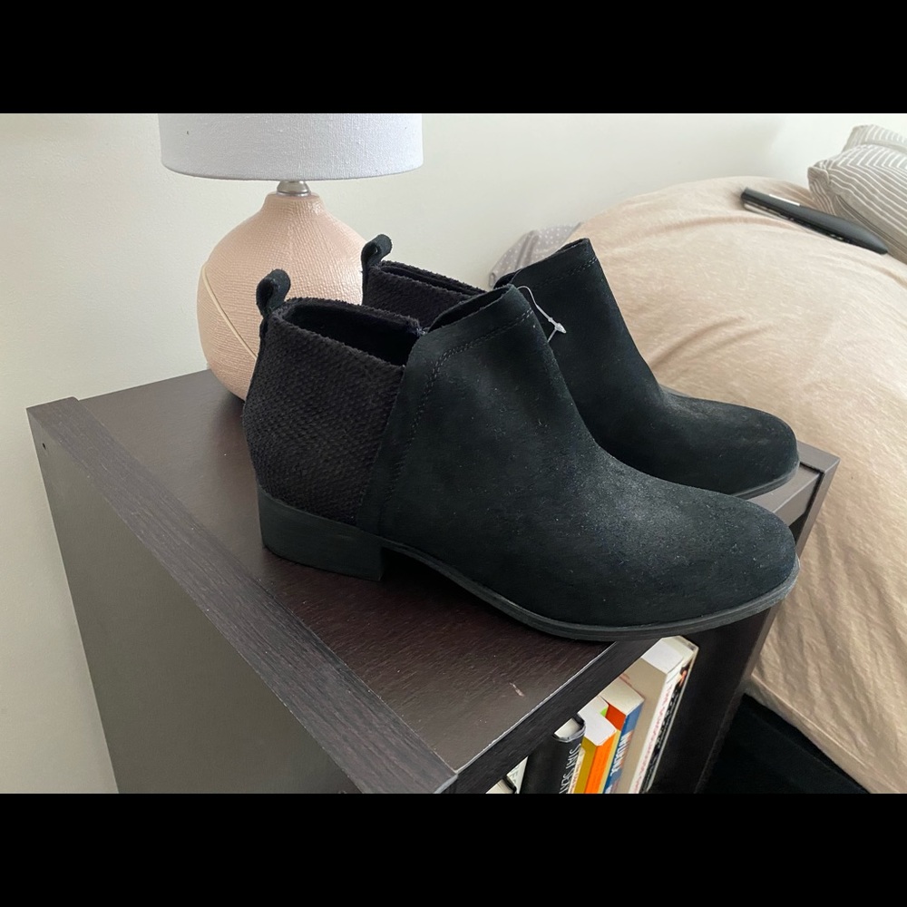 Toms black booties